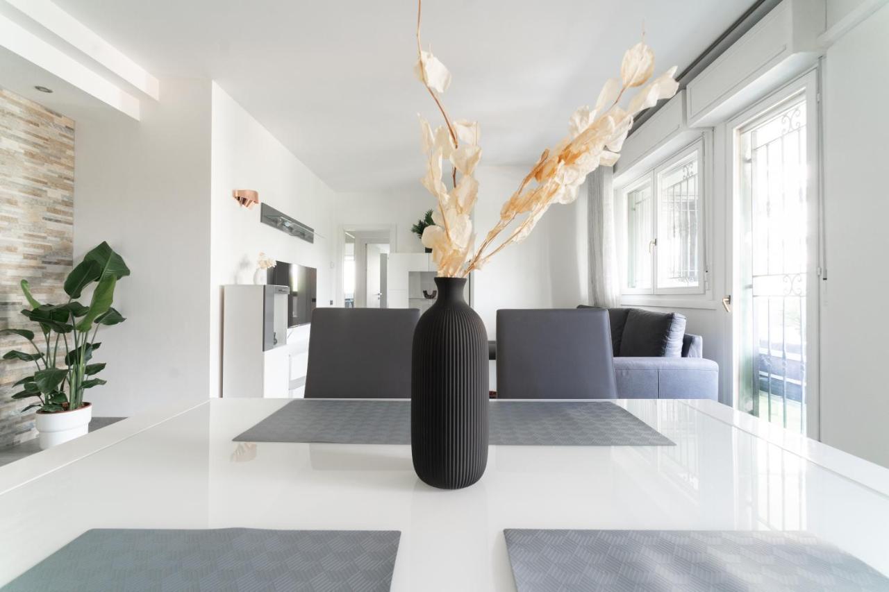 Oasis Luxury - A.C/Terrace/2Bedrooms Bergamo Eksteriør bilde
