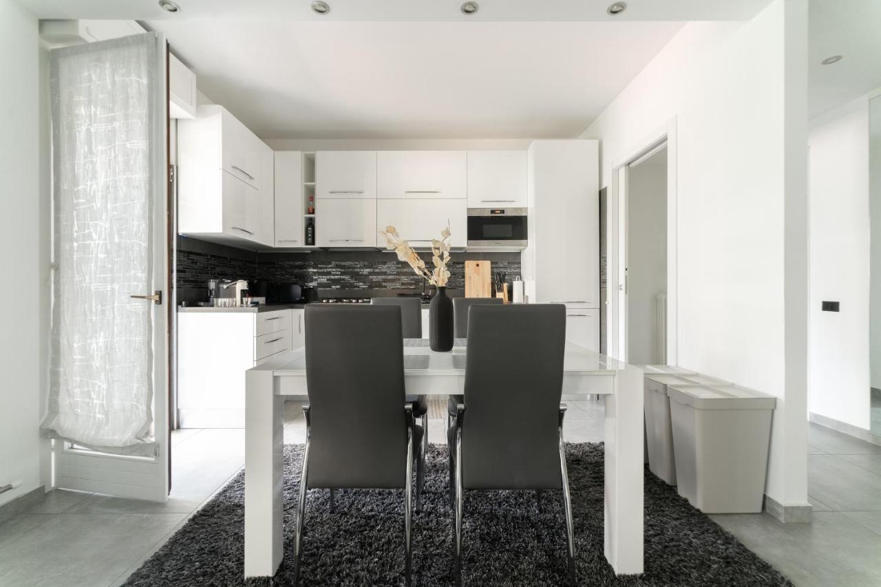 Oasis Luxury - A.C/Terrace/2Bedrooms Bergamo Eksteriør bilde